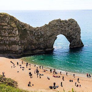 Lulworth Cove & Durdle Door Mini-Coach Tour